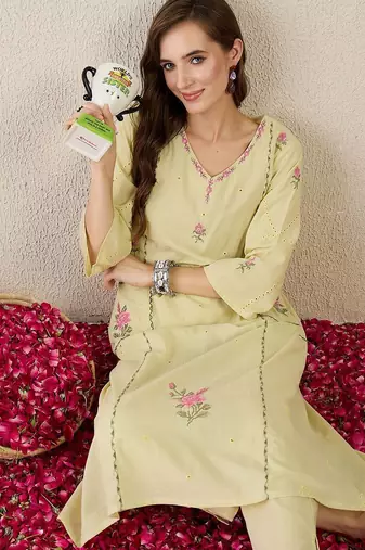Women Floral Embroidered Cotton A-Line Kurta with Trousers