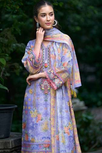 Women Floral Printed Regular Thread Work Linen Kurta with Trousers & With Dupatta