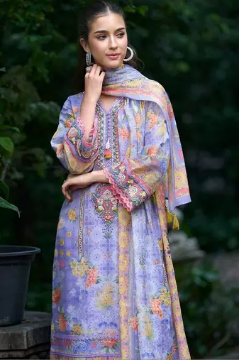 Women Floral Printed Regular Thread Work Linen Kurta with Trousers & With Dupatta