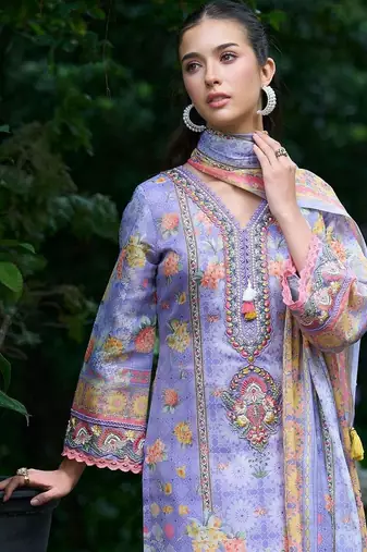 Women Floral Printed Regular Thread Work Linen Kurta with Trousers & With Dupatta