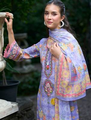Women Floral Printed Regular Thread Work Linen Kurta with Trousers & With Dupatta 4