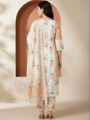 Women Floral Printed Regular Pure Cotton Kurta with Trousers & With Dupatta 5
