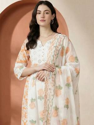 Women Floral Printed Regular Pure Cotton Kurta with Trousers & With Dupatta 6