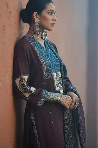 Ethnic Motifs Printed V-Neck Straight Kurta With Trousers & Dupatta