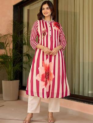 Women Floral Printed Regular Pure Cotton Kurta with Trousers 5