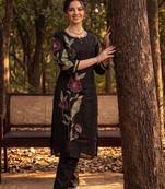 Women Floral Embroidered Regular Thread Work Liva Kurta with Trousers