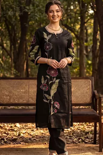 Women Floral Embroidered Regular Thread Work Liva Kurta with Trousers