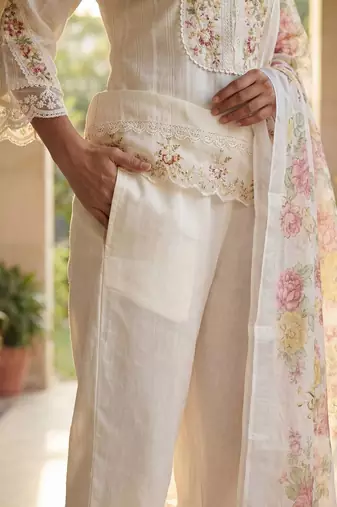 Women Floral Embroidered Regular Thread Work Linen Kurta with Trousers & With Dupatta