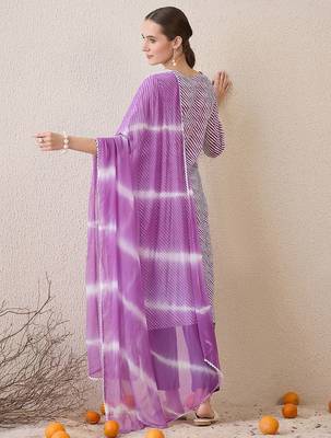 Floral Embroidered Round Neck Pure Cotton Straight Kurta With Trousers & Dupatta 5