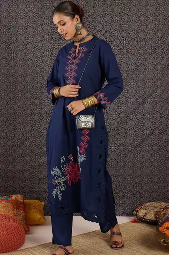 Women Ethnic Motifs Embroidered Regular Thread Work Pure Cotton Kurta with Trousers
