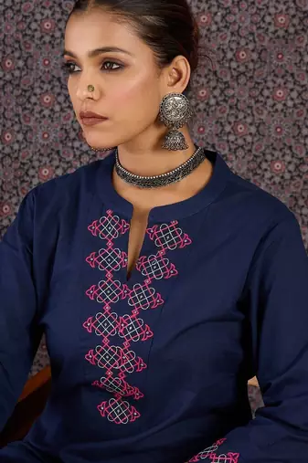 Women Ethnic Motifs Embroidered Regular Thread Work Pure Cotton Kurta with Trousers