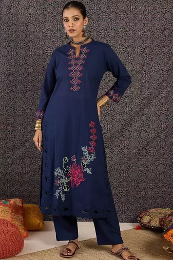 Women Ethnic Motifs Embroidered Regular Thread Work Pure Cotton Kurta with Trousers