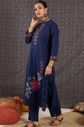 Women Ethnic Motifs Embroidered Regular Thread Work Pure Cotton Kurta with Trousers