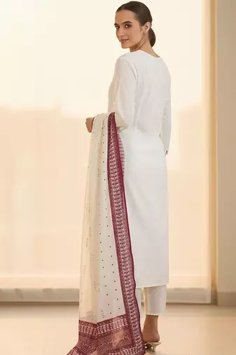 Embroidered V-Neck Thread Work Pure Cotton Straight Kurta With Trousers & Dupatta