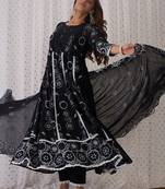 Floral Embroidered Panelled Pure Cotton A-Line Kurta With Trouser & Dupatta
