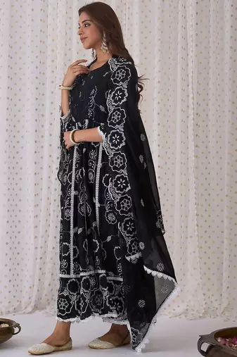 Floral Embroidered Panelled Pure Cotton A-Line Kurta With Trouser & Dupatta