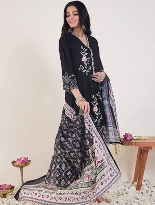 Floral Embroidered V-Neck Thread Work Pure Cotton Kurta & Trousers With Dupatta 4