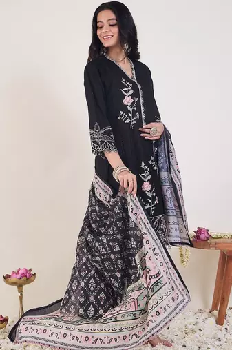 Floral Embroidered V-Neck Thread Work Pure Cotton Kurta & Trousers With Dupatta