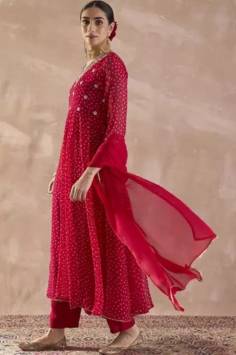 Women Ethnic Motifs Printed Regular Thread Work Kurta with Trousers & With Dupatta