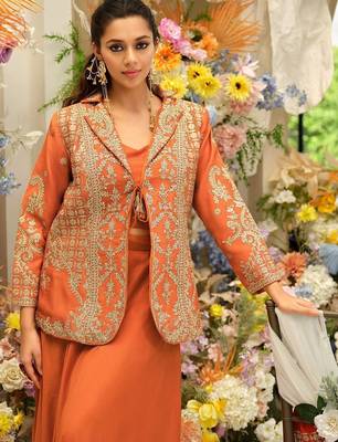 Women Ethnic Motifs Embroidered Regular Kurta with Palazzos 5