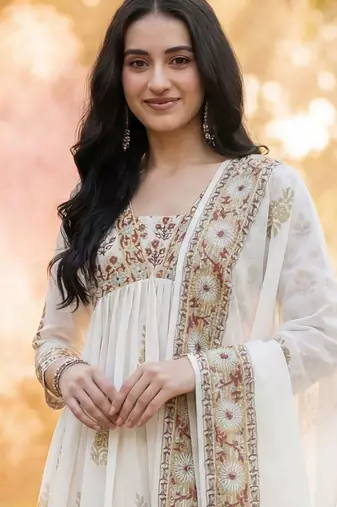 Women Floral Printed Regular Pure Cotton Kurta with Trousers & With Dupatta