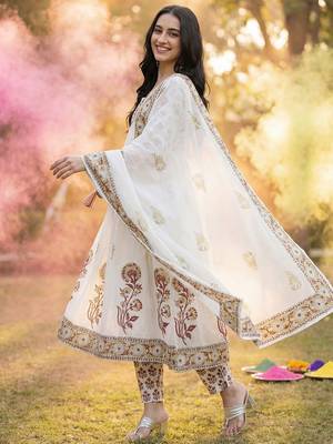 Women Floral Printed Regular Pure Cotton Kurta with Trousers & With Dupatta 4