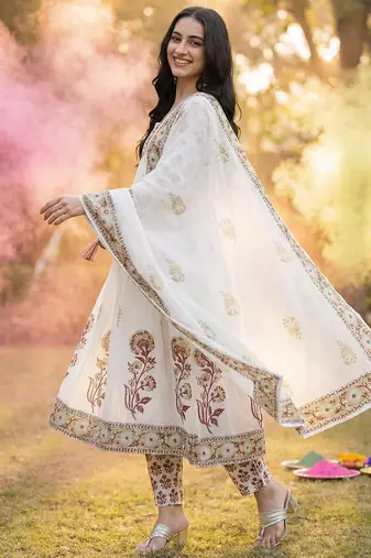 Women Floral Printed Regular Pure Cotton Kurta with Trousers & With Dupatta