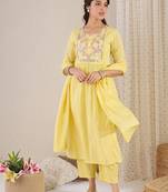 Women Floral Embroidered Panelled Mirror Work Pure Cotton Kurta with Trousers & With Dupatta