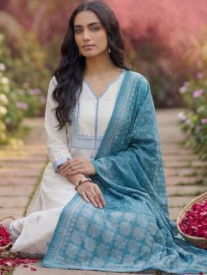Women Ethnic Motifs Embroidered Regular Thread Work Kurta with Trousers & With Dupatta 5
