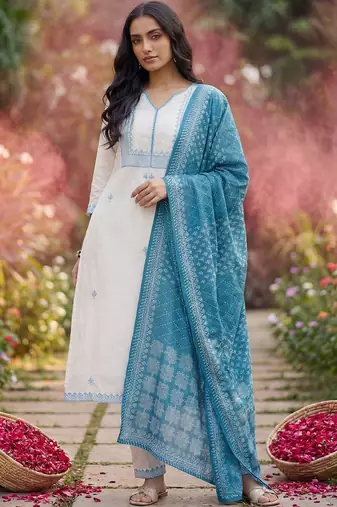 Women Ethnic Motifs Embroidered Regular Thread Work Kurta with Trousers & With Dupatta