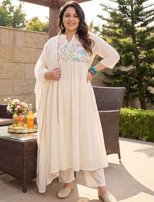 Plus Size Off White Embroidered Anarkali Kurta Trousers With Dupatta Set 6