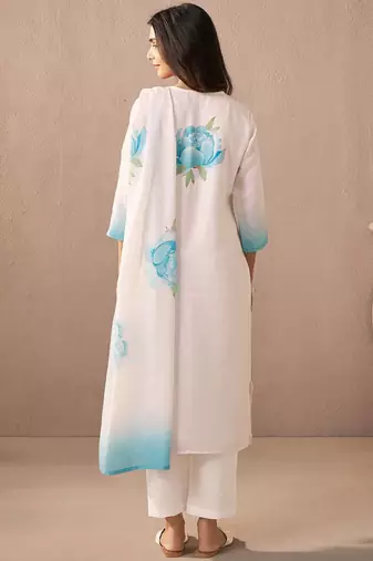 Women Floral Printed Regular Sequinned Linen Kurta with Trousers & With Dupatta
