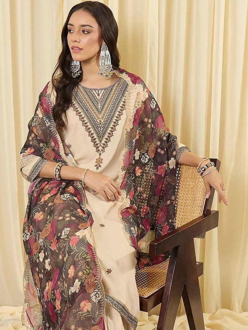 Women Ethnic Motifs Embroidered Regular Thread Work Kurta with Patiala & With Dupatta