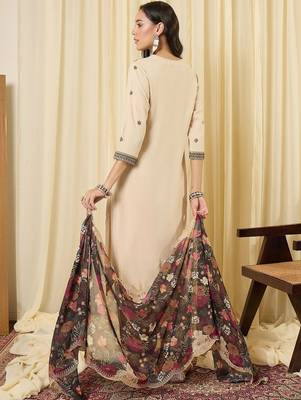 Women Ethnic Motifs Embroidered Regular Thread Work Kurta with Patiala & With Dupatta 3