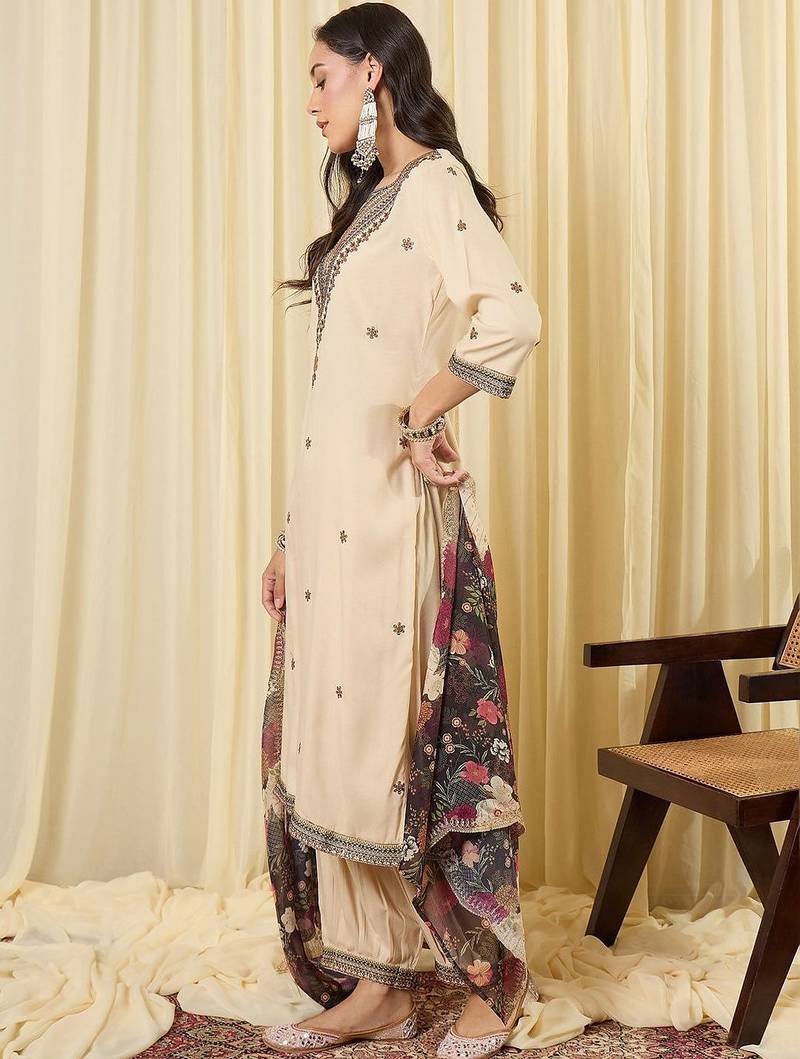 Women Ethnic Motifs Embroidered Regular Thread Work Kurta with Patiala & With Dupatta