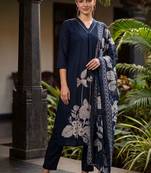 Women Floral Printed Regular Pure Cotton Kurta with Trousers & With Dupatta