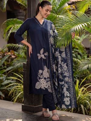 Women Floral Printed Regular Pure Cotton Kurta with Trousers & With Dupatta 2