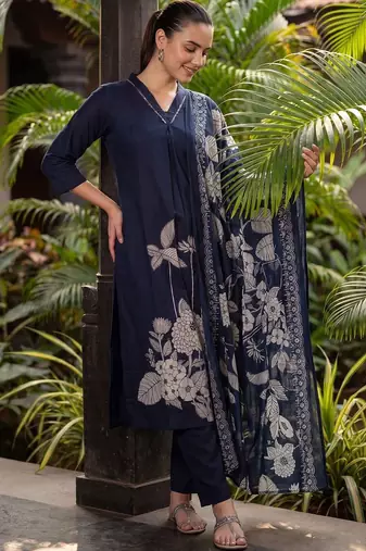 Women Floral Printed Regular Pure Cotton Kurta with Trousers & With Dupatta