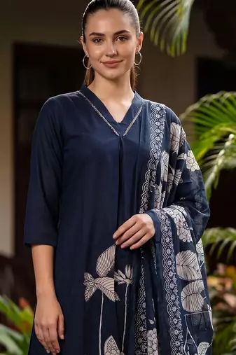 Women Floral Printed Regular Pure Cotton Kurta with Trousers & With Dupatta