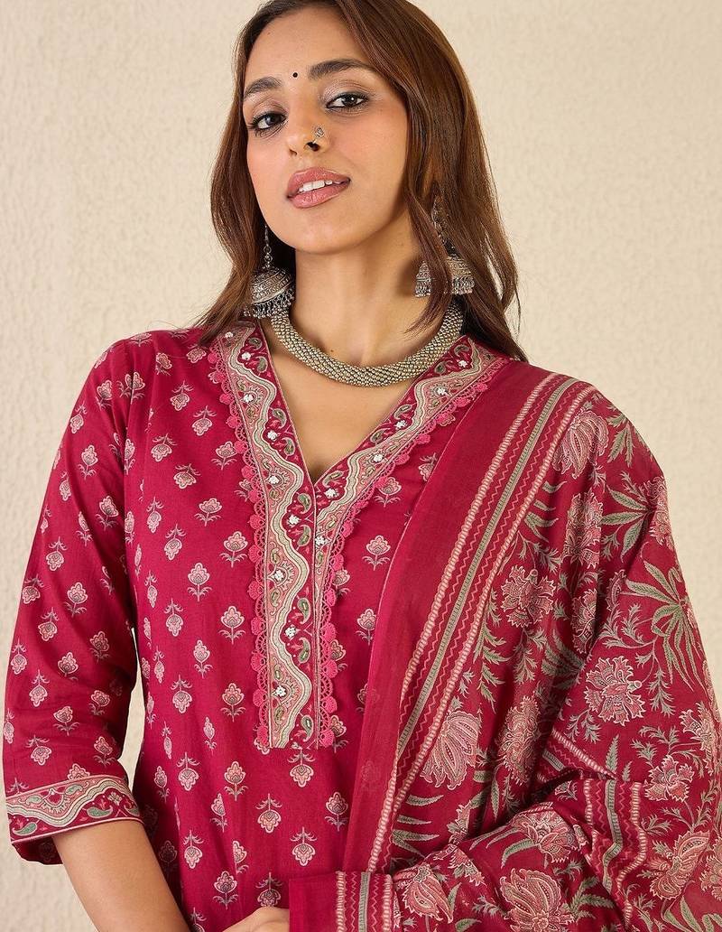 Women Ethnic Motifs Printed Regular Beads and Stones Pure Cotton Kurta with Patiala & With Dupatta