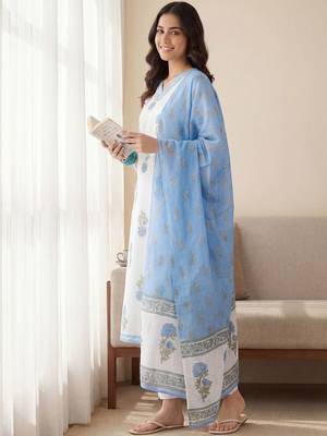 Women Floral Printed Regular Pure Cotton Kurta with Trousers & With Dupatta 3