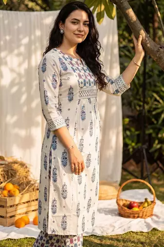 Women Ethnic Motifs Printed Empire Pure Cotton Kurta with Trousers