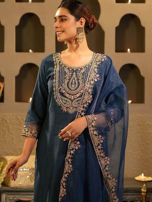 Women Embroidered Regular Kurta with Trousers & Dupatta 1
