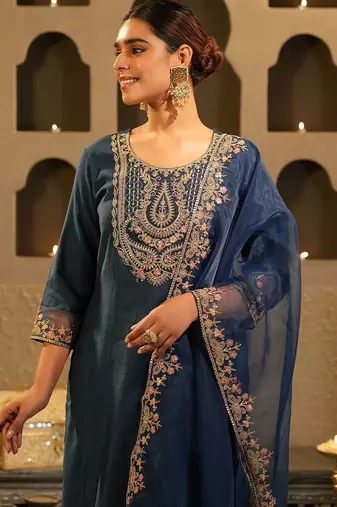 Women Embroidered Regular Kurta with Trousers & Dupatta