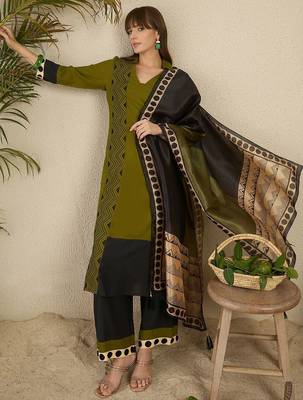 Women Printed Regular Kurta with Palazzos & With Dupatta 1