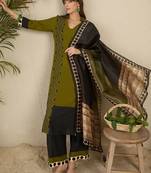 Women Printed Regular Kurta with Palazzos & With Dupatta
