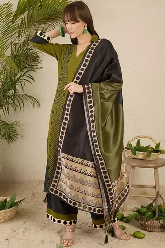 Women Printed Regular Kurta with Palazzos & With Dupatta