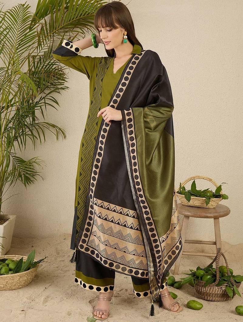Women Printed Regular Kurta with Palazzos & With Dupatta