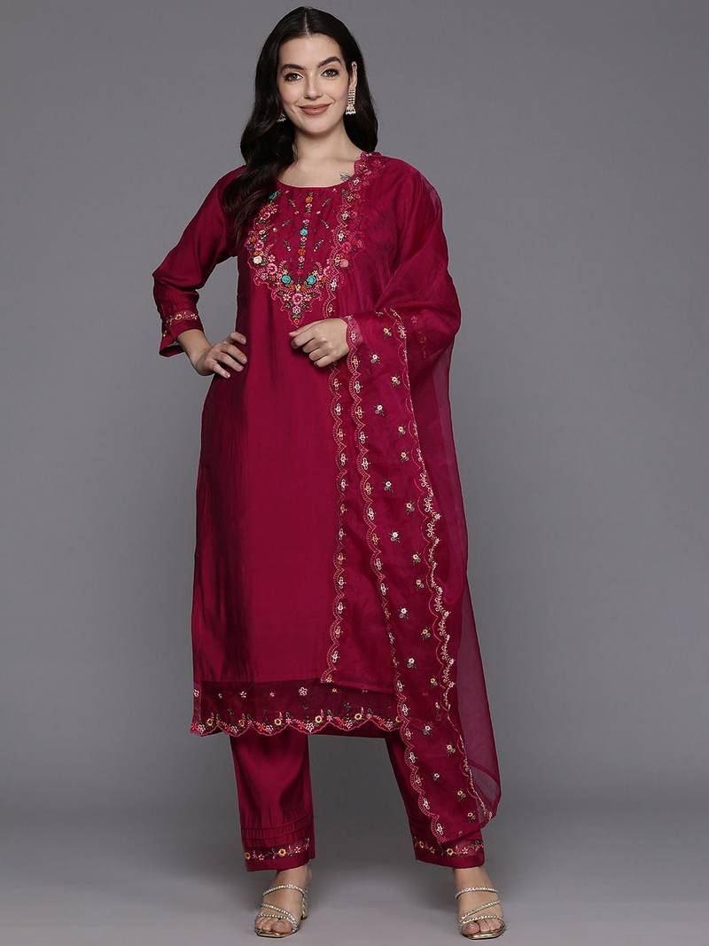 Floral Embroidered Regular Thread Work Kurta with Trousers & Dupatta