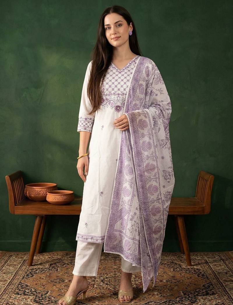Women Ethnic Motifs Embroidered Regular Thread Work Pure Cotton Kurta with Trousers & With Dupatta